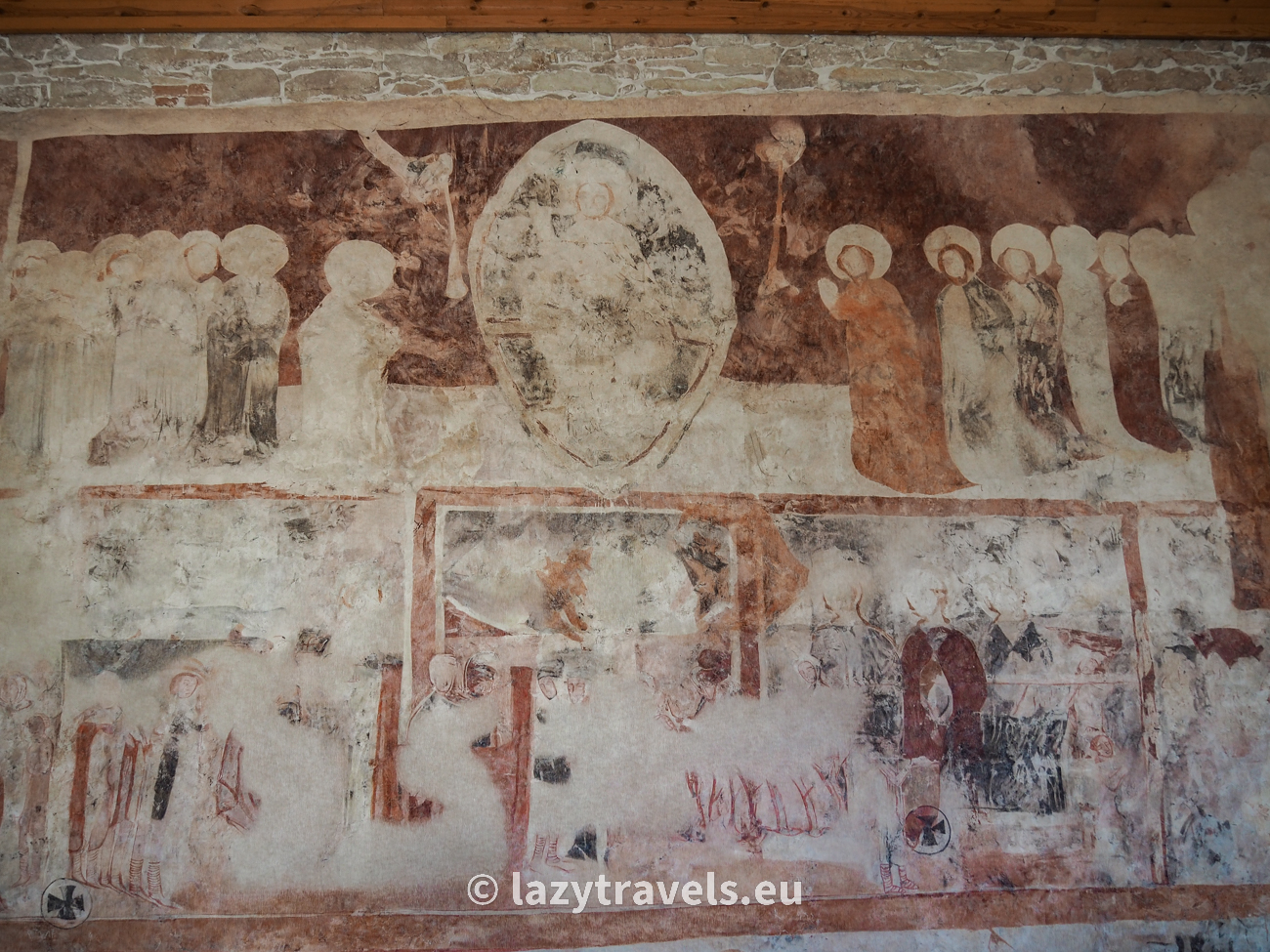 Polychromes in the church of All Saints' Day