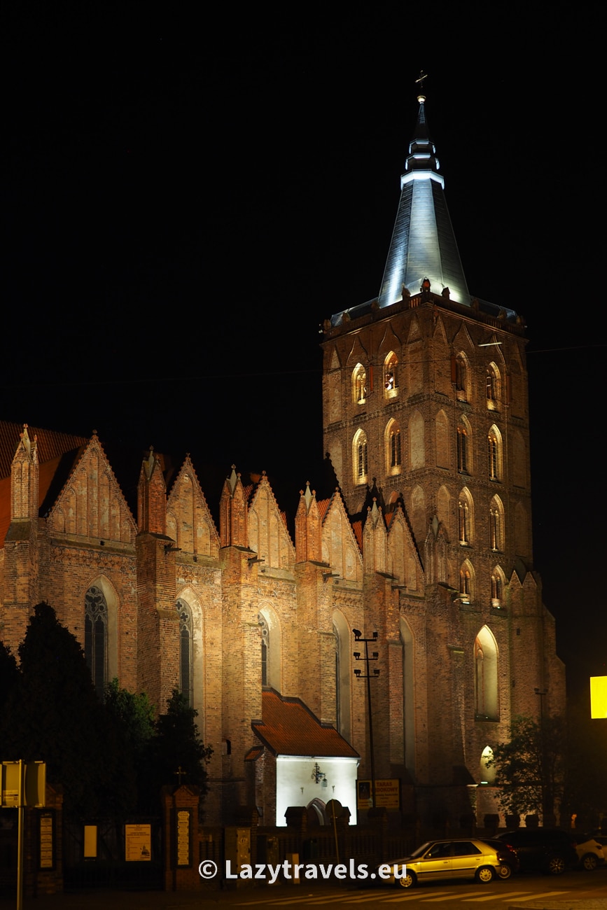 Fara is beautifully illuminated at night