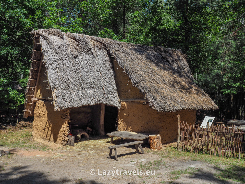 Reconstruction of a prehistoric cottage in Krzemionki Opatowskie