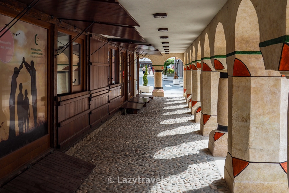 Arcades in a painted mosque