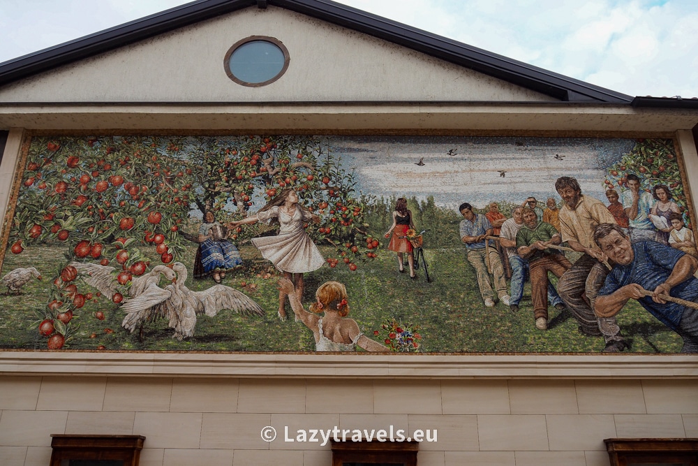 Mosaic with famous Serbs in Andrićgrad
