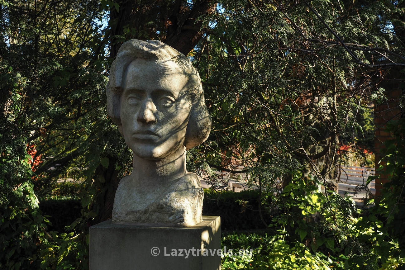 Chopin's bust in front of the manor house where he was born