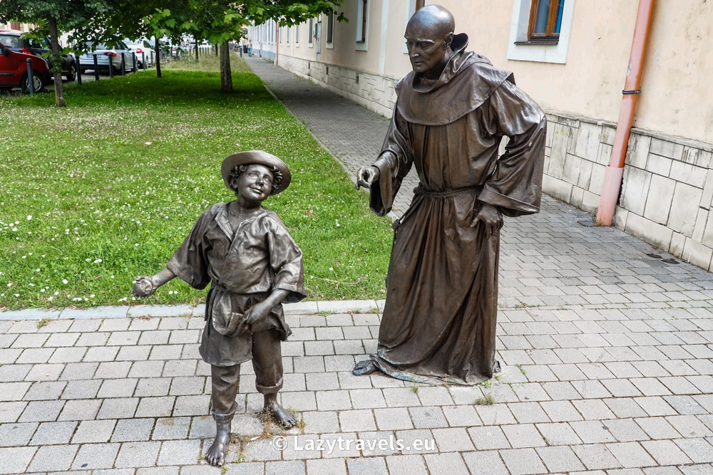 Child with a monk - Monument in Alba Iulia