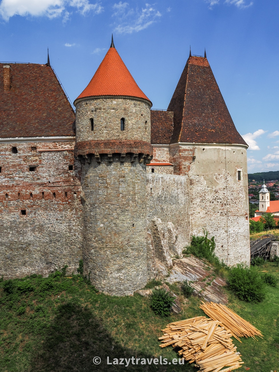Korvin Castle in Hunedoara is perfectly fortified, and the fortifications include numerous towers