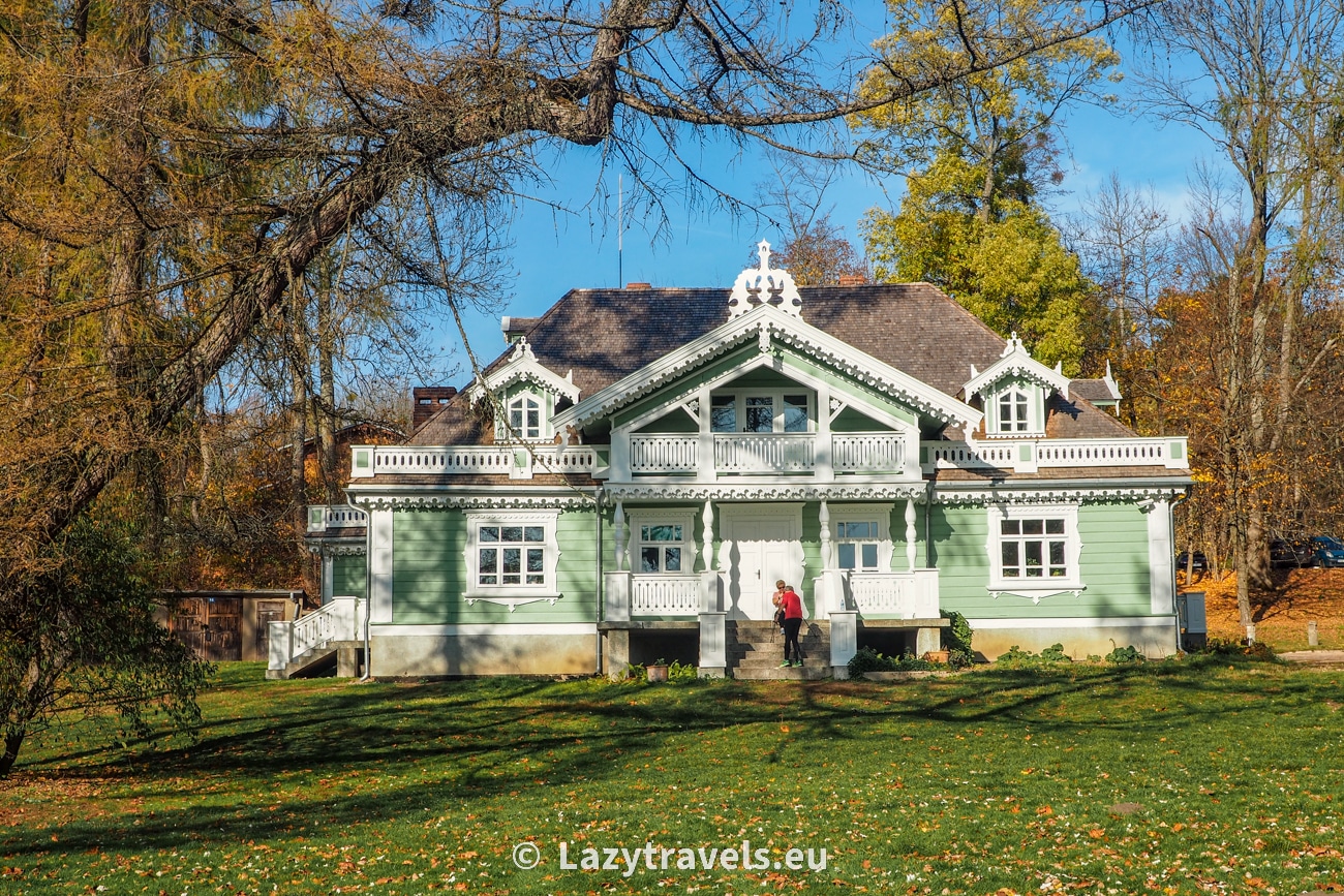 The Governor's House in Białowieża. Next to the Białowieża Forest is the town of Białowieża, where you can see such architectural gems.