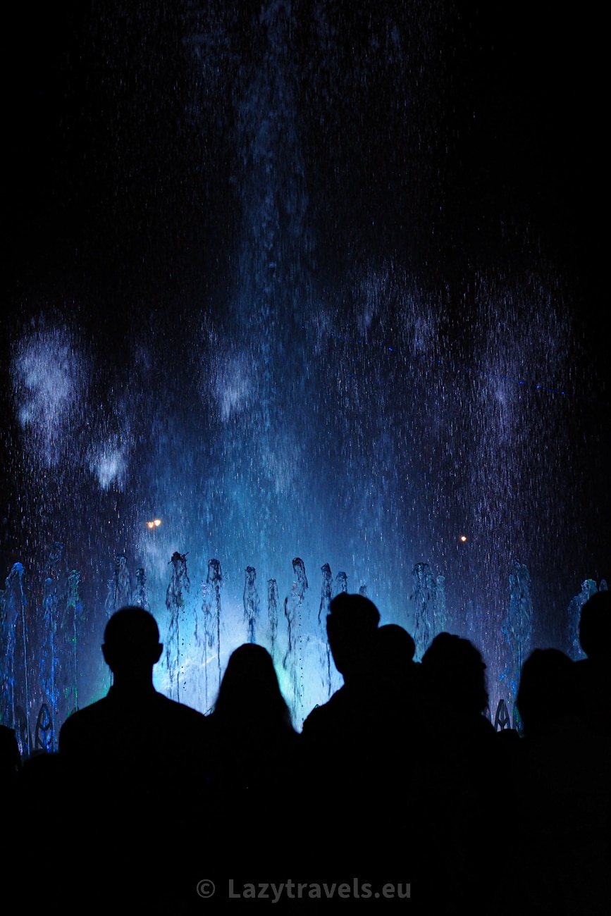 A light and sound show during which we will listen to stories about the Devil's Paw.