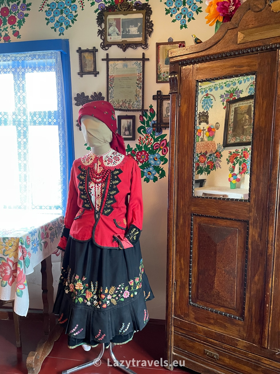 The costume of Felicja Curyłowa, the creator of the Painted Village of Zalipie