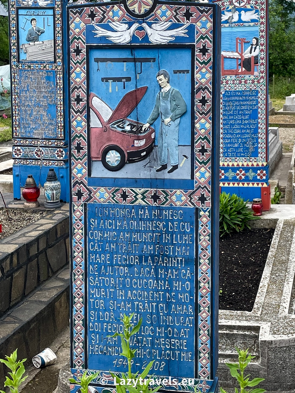 Cross at the “Happy Cemetery” in Sapanta (Romania)